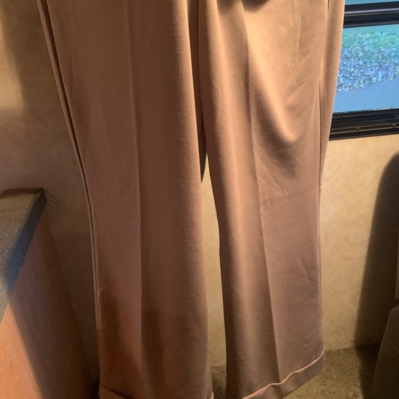 New York and Company New With Tags Large Petite Wide Leg Pants - Picture 5 of 7